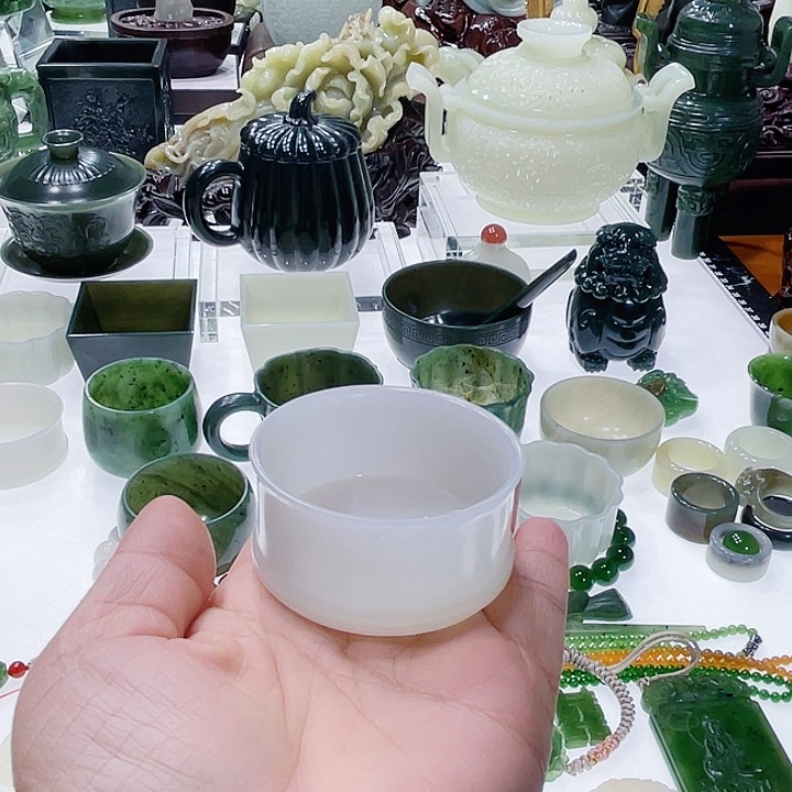 和田玉（白玉）挂件未镶嵌往**风