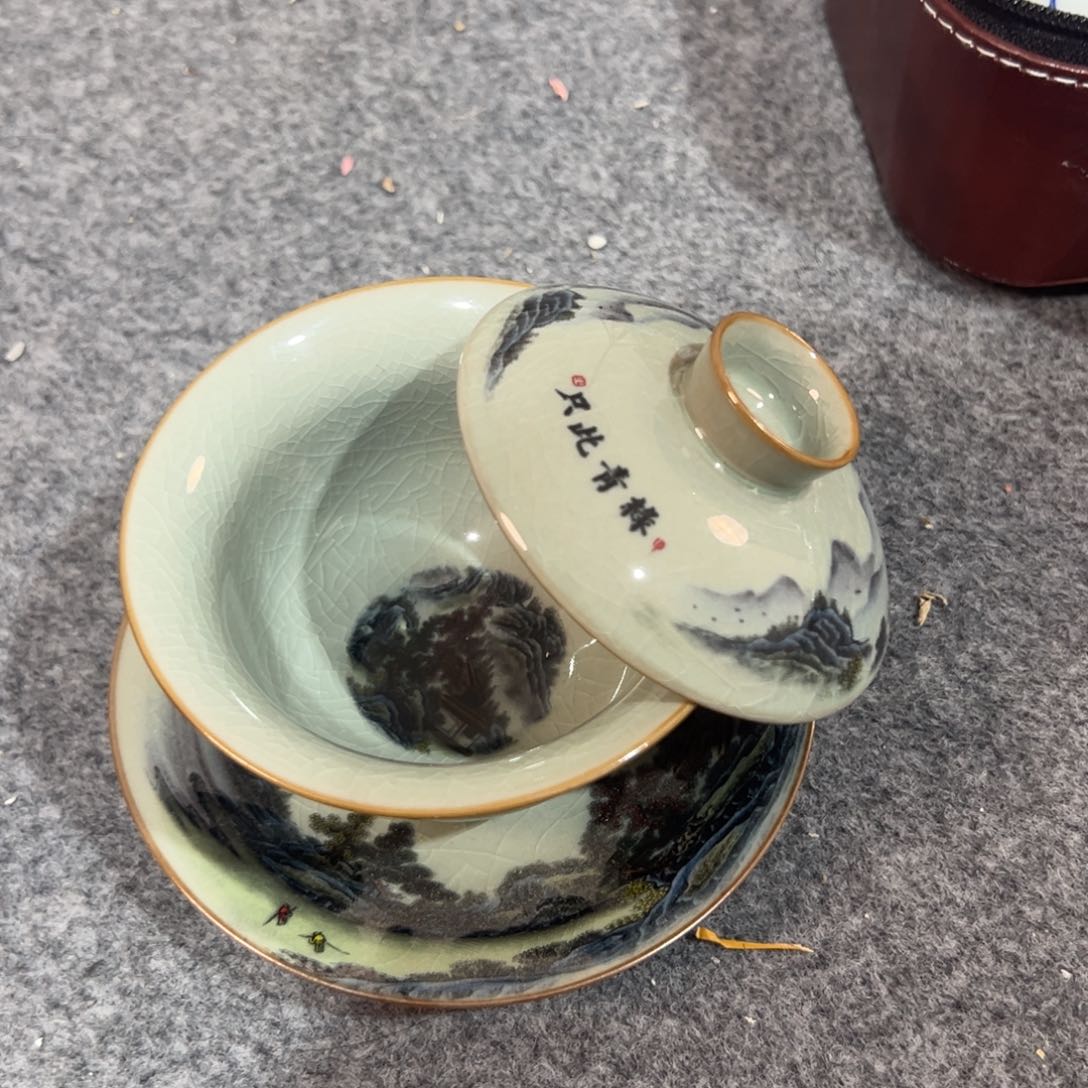 淘泥只此青绿山水盖碗微瑕