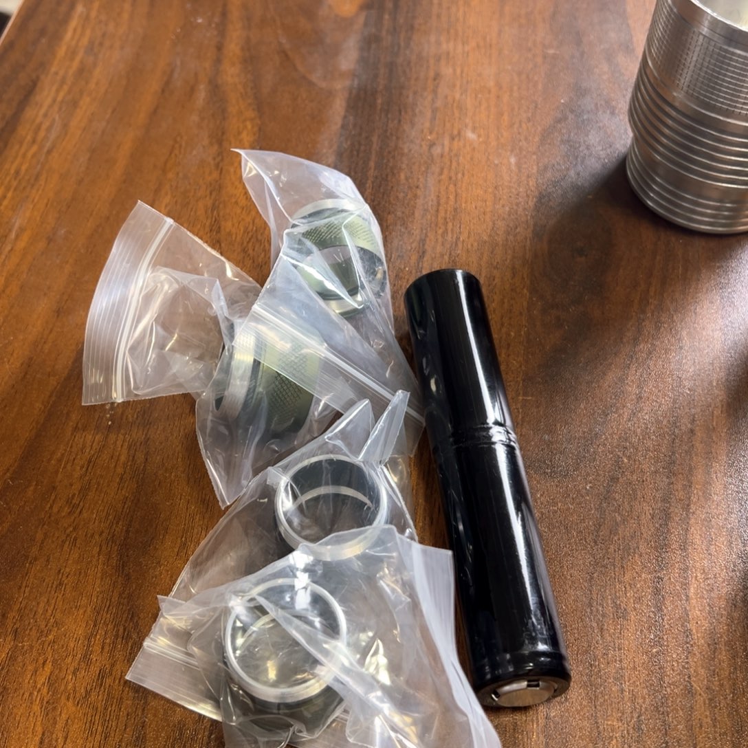 A8 A9强光照射手电加长节套餐