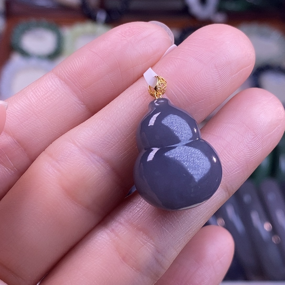 颈饰未镶嵌和田玉金镶烟紫葫芦吊坠 