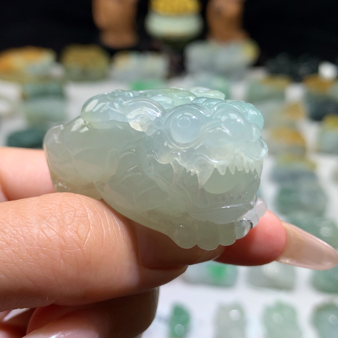 翡翠未镶嵌颈饰翡翠貔貅