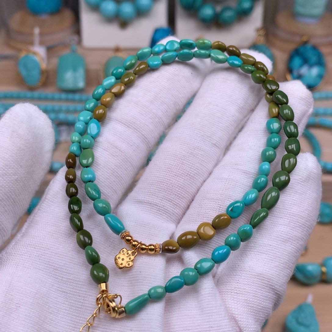 N***宝绿松石未镶嵌珠宝奇石