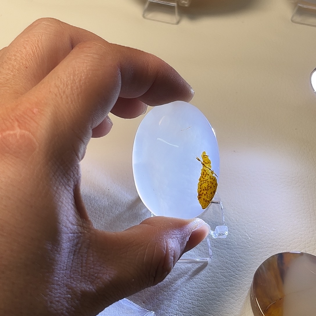 笑***。玛瑙/玉髓未镶嵌颈饰