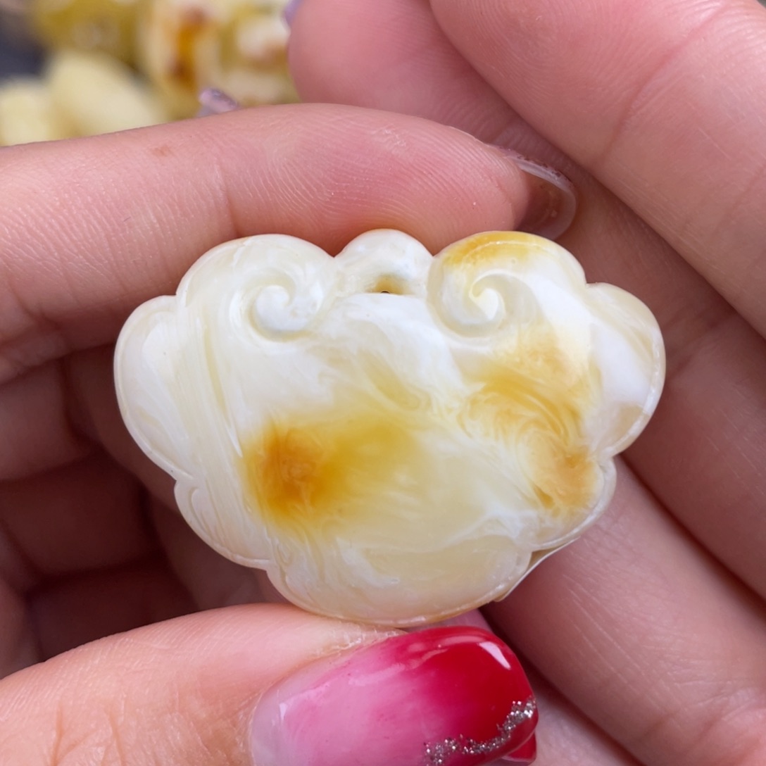 琥珀裸石未镶嵌蜜蜡