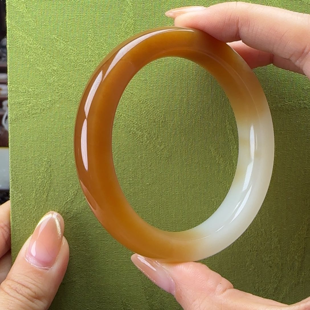 和田玉手镯未镶嵌敏****问