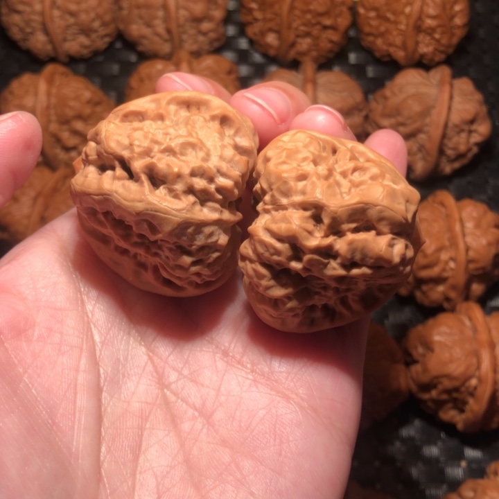 文玩核桃把件杨柳细腰暴力肌肉40