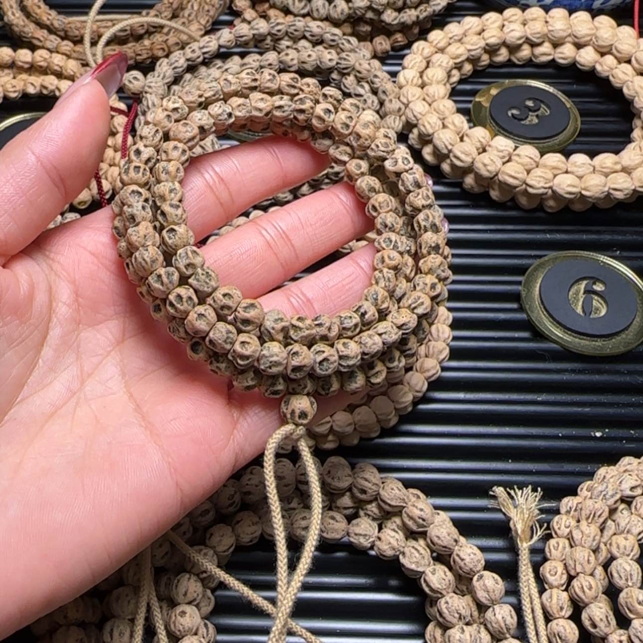 【闪购商品】柏香籽/百香籽吊坠l****l