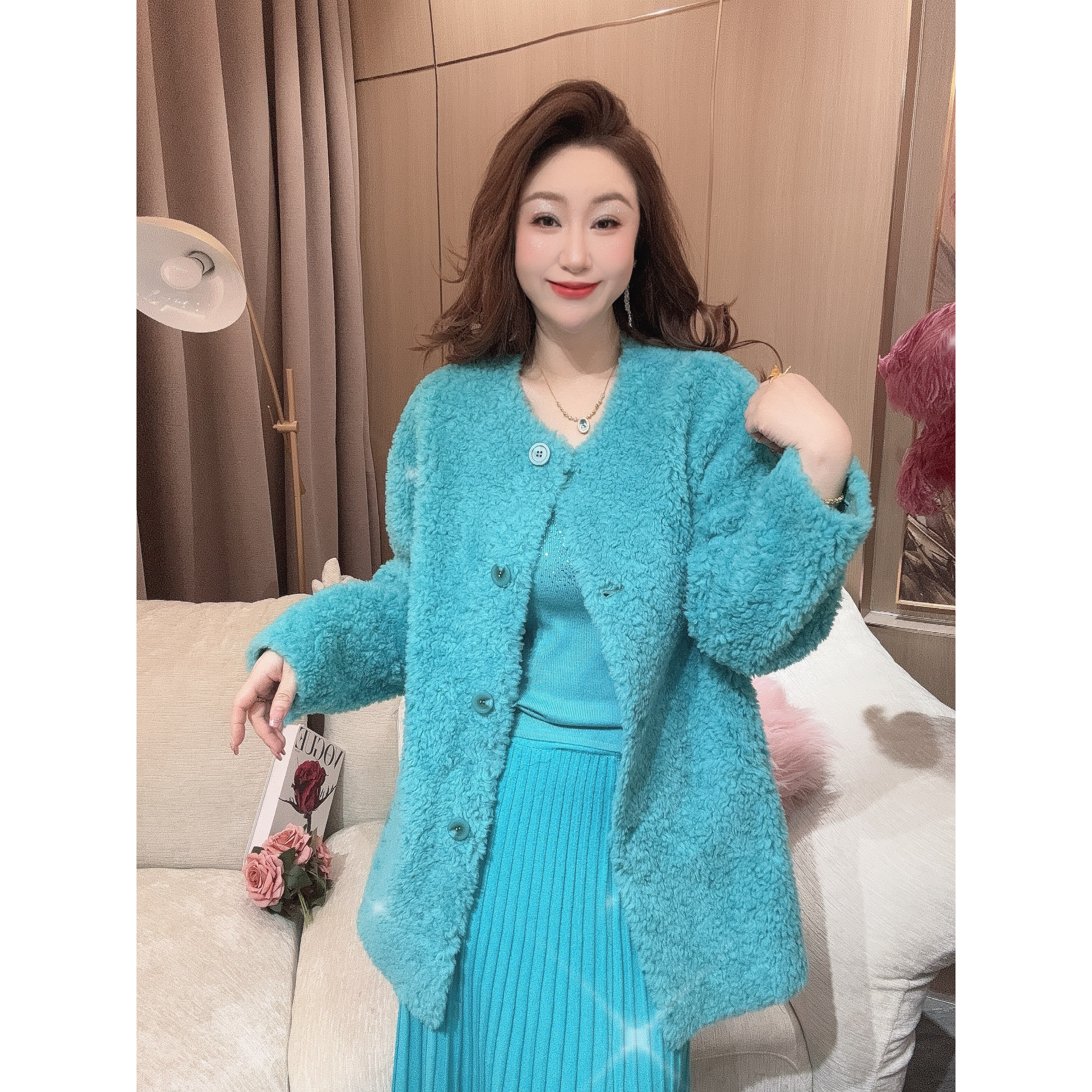 独宠【糖衣泡弹】高级气质显瘦网红羊羔毛翻领秋冬时尚中长外套