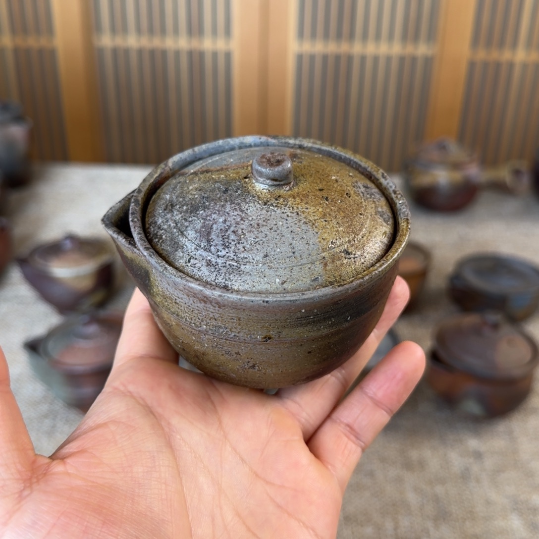 葉***树山本陶秀备前烧宝瓶