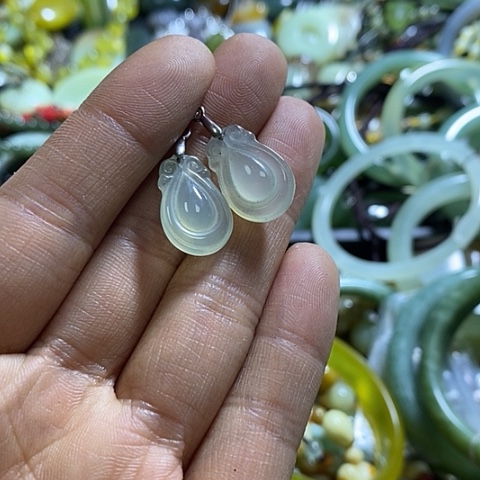 岫玉耳环未镶嵌一对