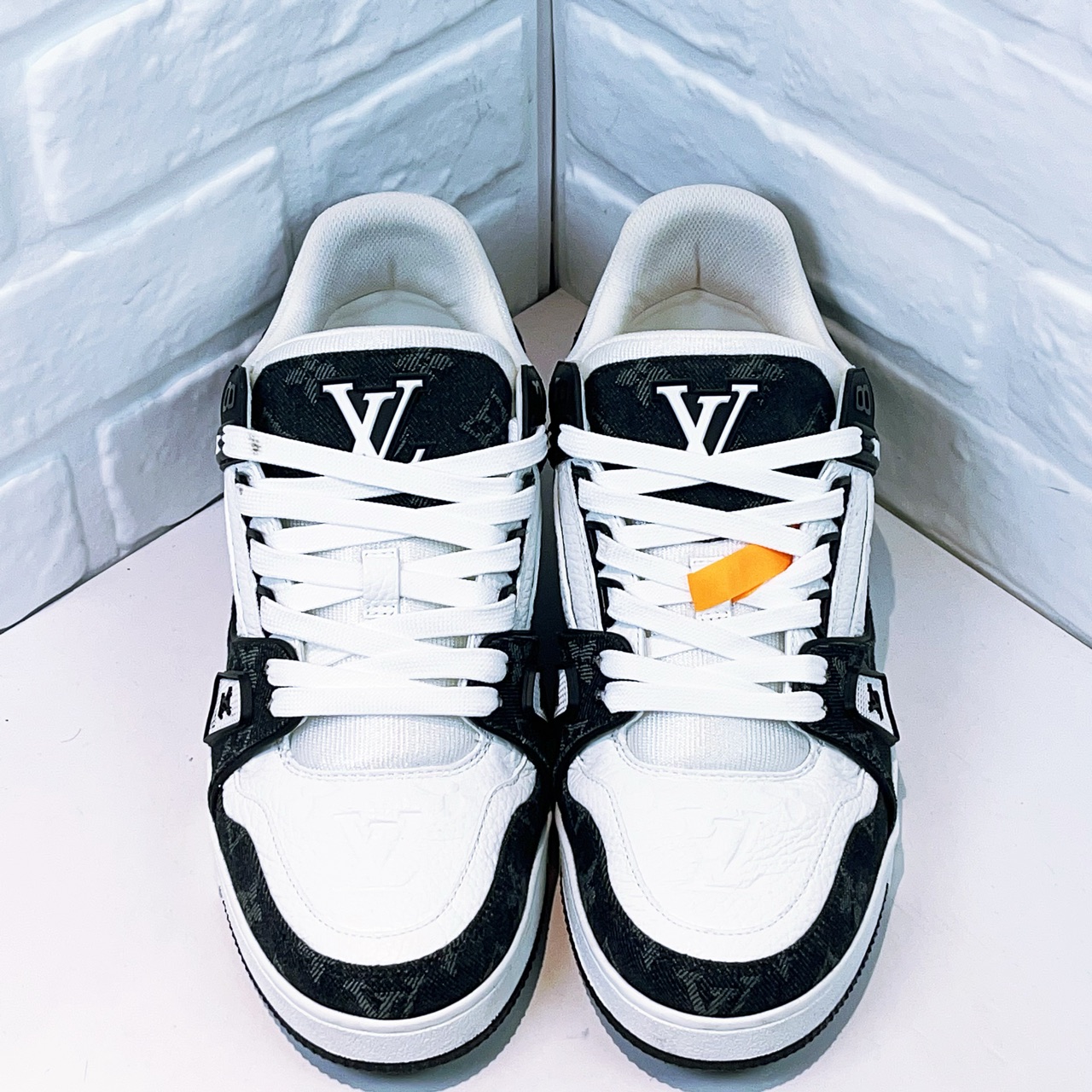 99新 LouisVuitton/路易威登 trainer黑白牛仔欧码5.5码39.5码