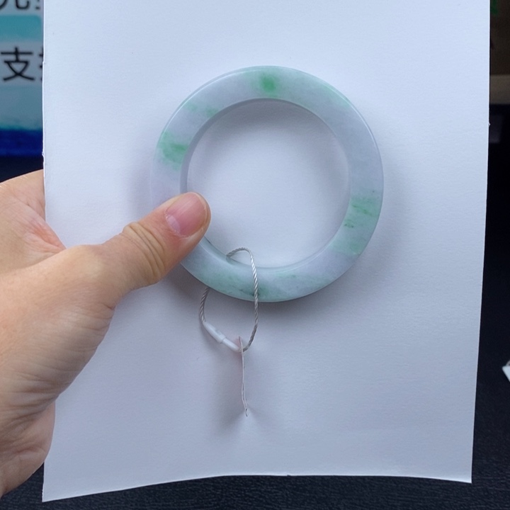 未镶嵌手镯定制翡翠