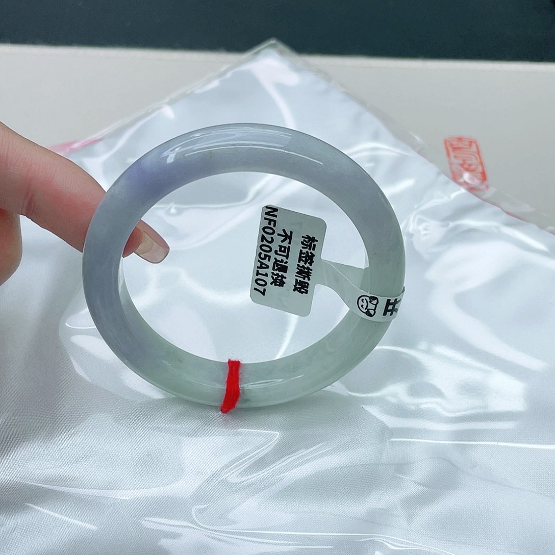 翡翠手镯未镶嵌正51.7