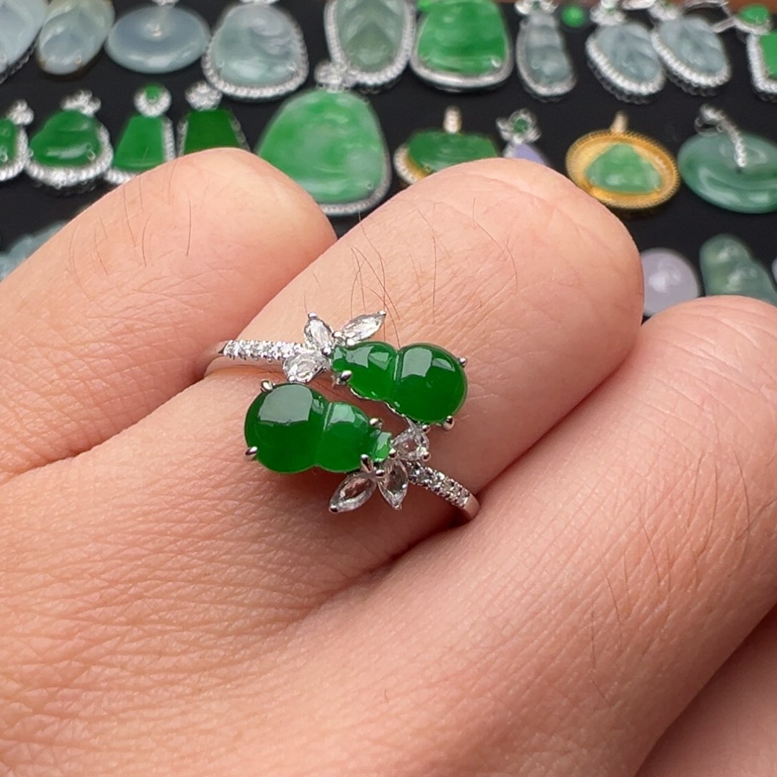 翡翠18K金镶嵌戒指葫芦7.5