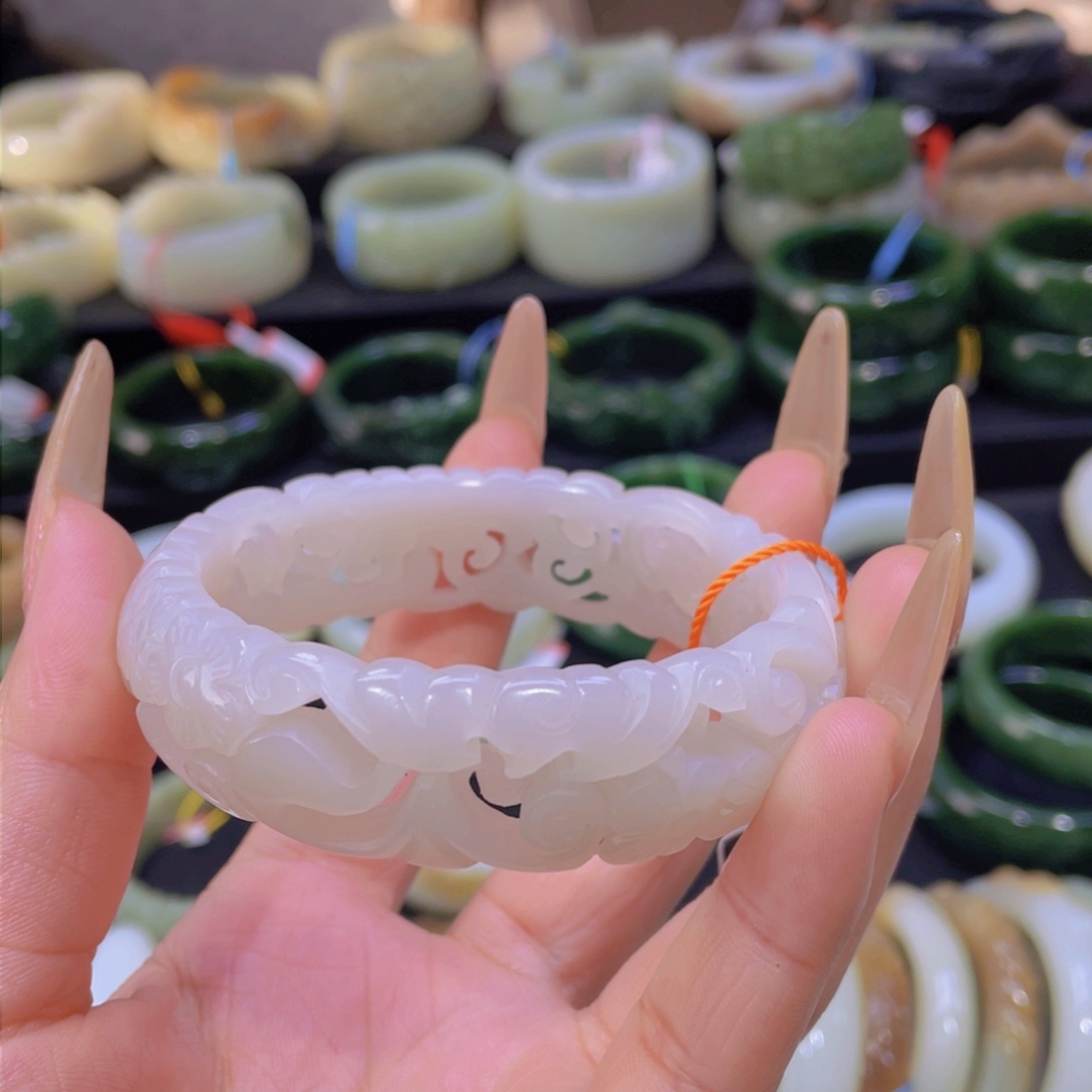 未镶嵌手镯和田玉M***m