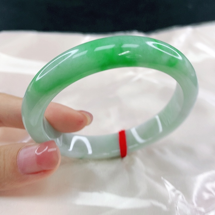 翡翠未镶嵌手镯圈54.8，18065