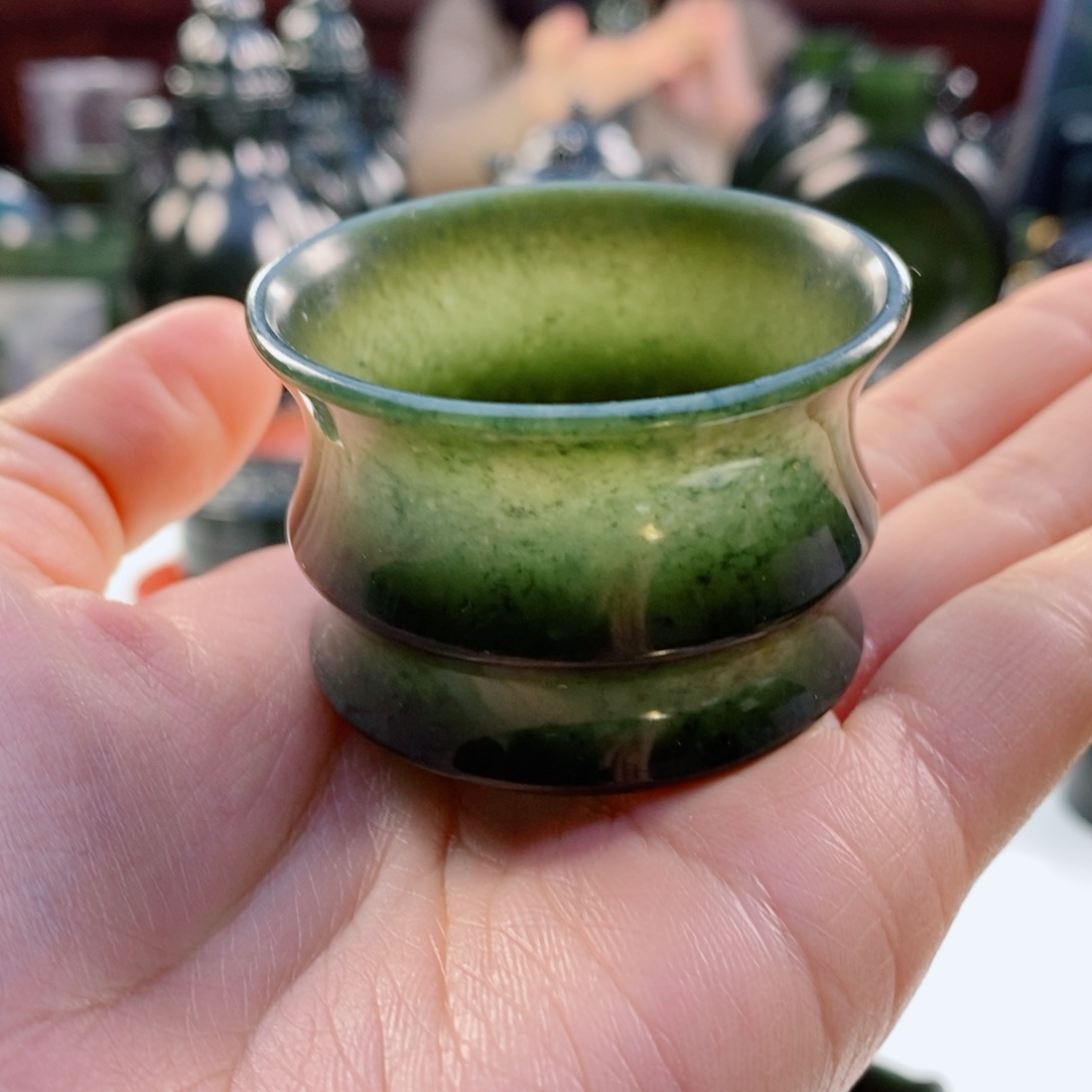 和田玉（青玉）摆件未镶嵌微瑕