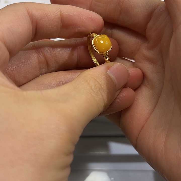 我****蜜蜡银S925镶嵌戒指