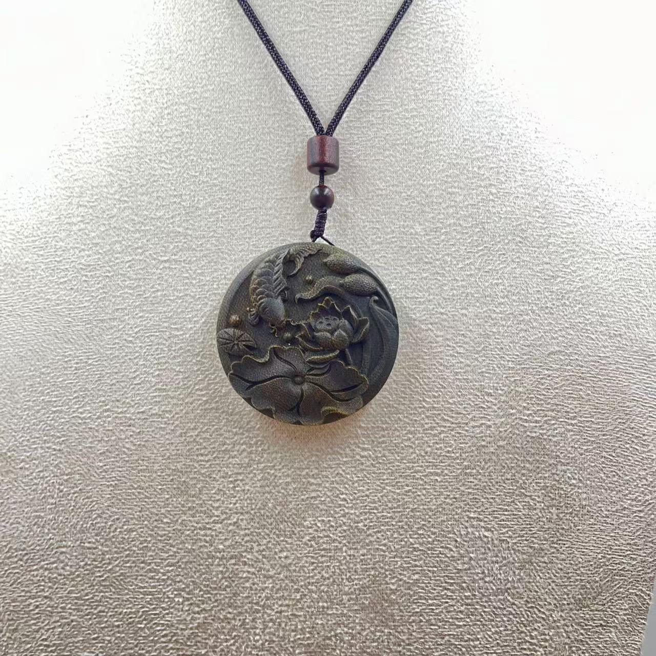 【善缘】m0004年年有余沉香木牌(多样性发货)