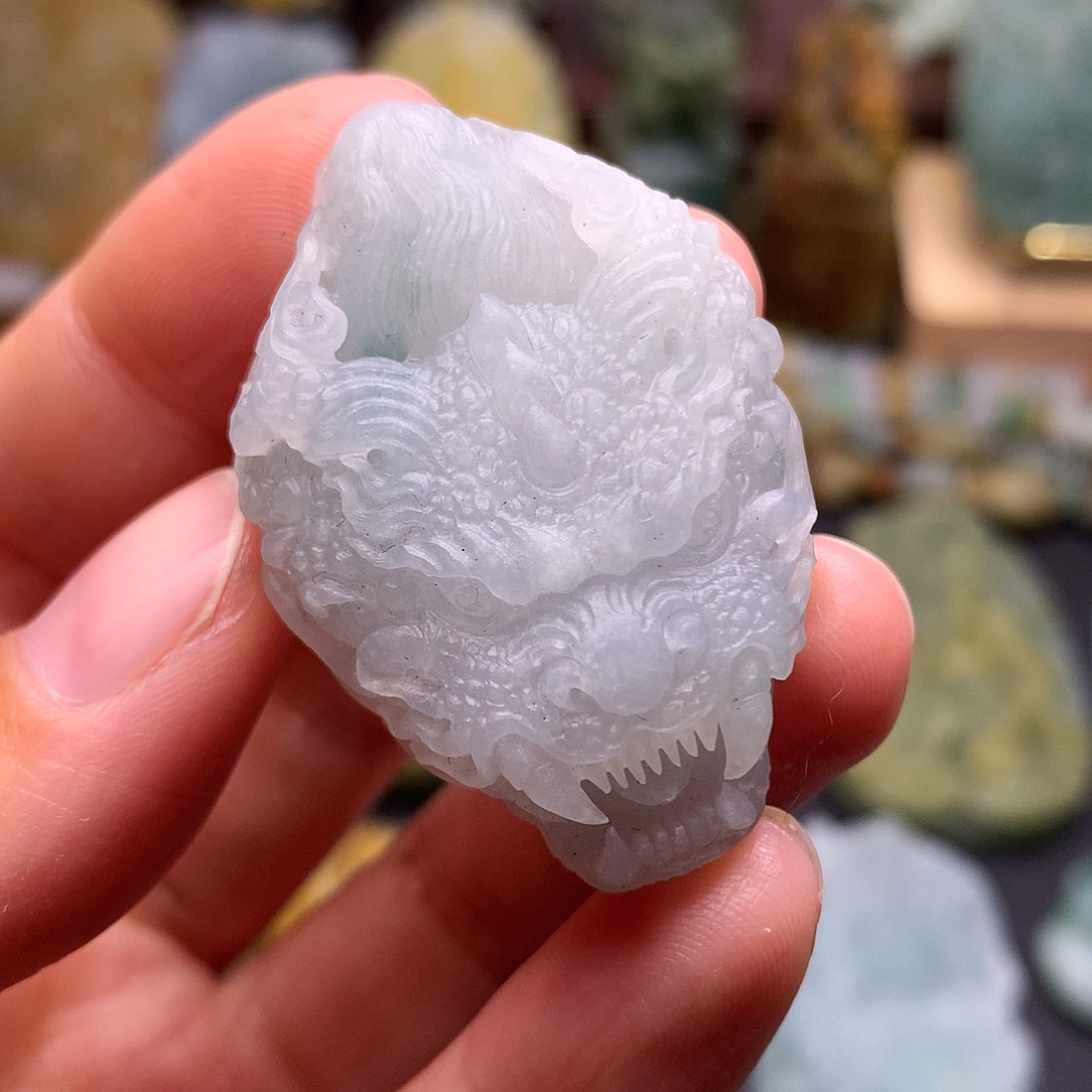 定制翡翠未镶嵌龙头