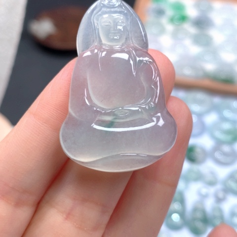 翡翠颈饰未镶嵌冰种飘花素衣观音