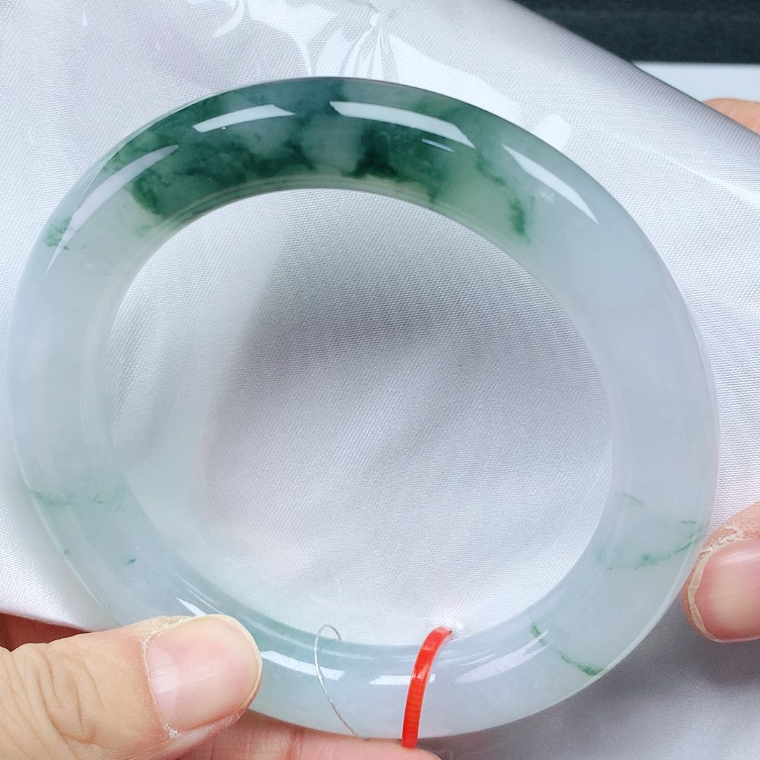 翡翠手镯未镶嵌62胖