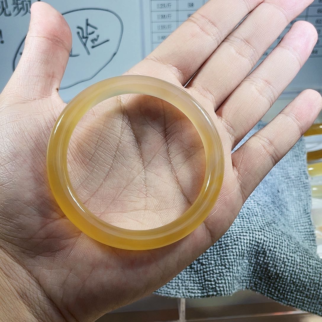 玛瑙/玉髓手镯未镶嵌