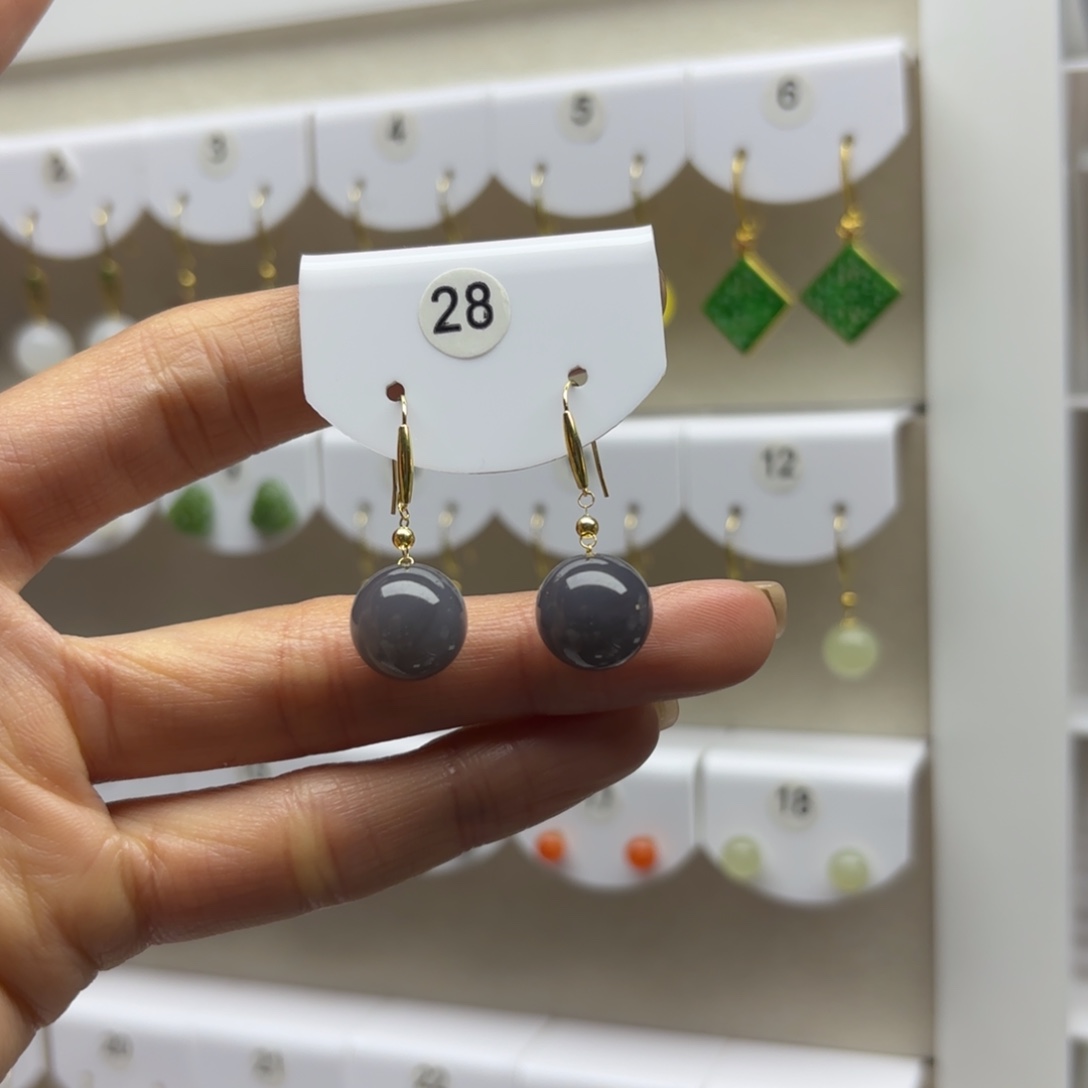 和田玉18K金镶嵌耳饰