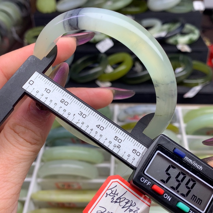 蛇纹石玉手镯未镶嵌482