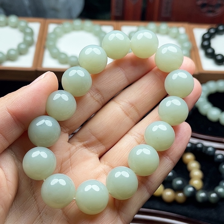 和田玉未镶嵌手串