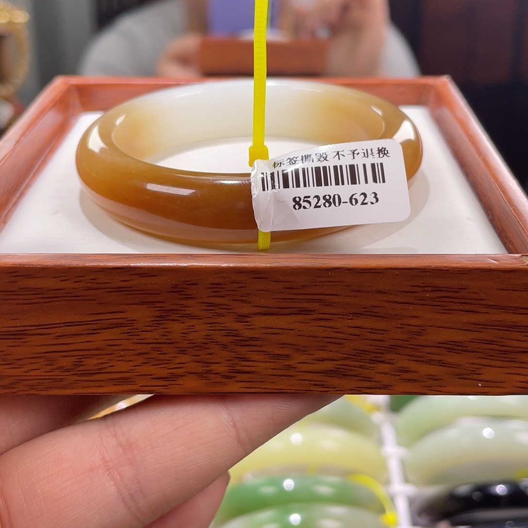 【闪购商品】和田玉手镯未镶嵌51