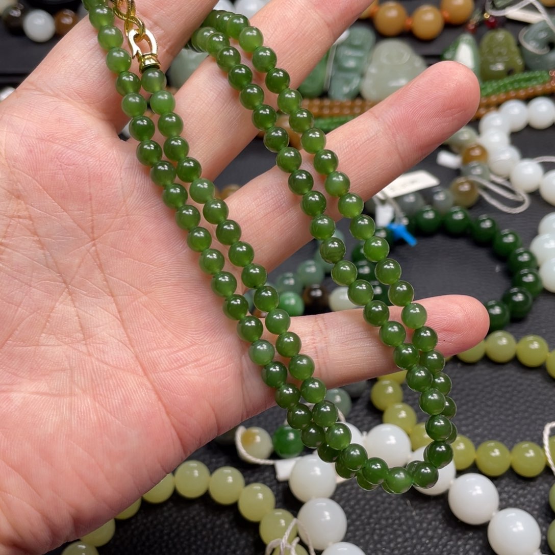 欣***荣和田玉未镶嵌手链8