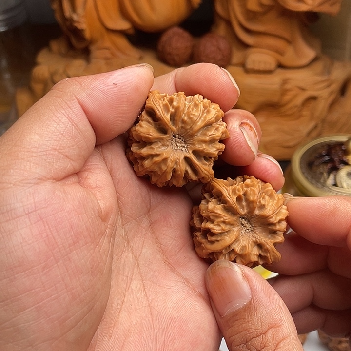 ****️文玩核桃吊坠龙门涧