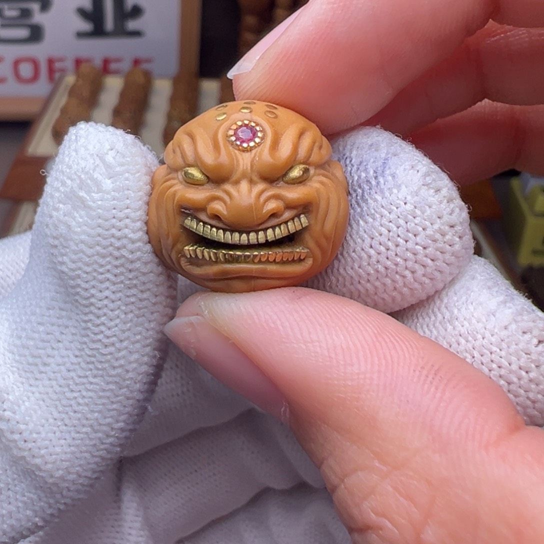 猴头核桃把件镶嵌款大牙恶僧全品有正常封口线