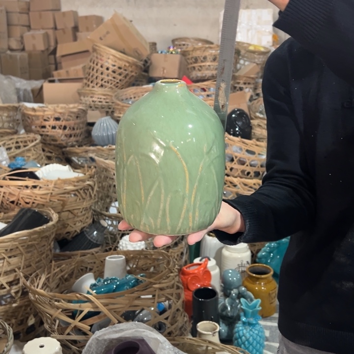 瓶高度17厘米口径2.5厘米微瑕捡漏