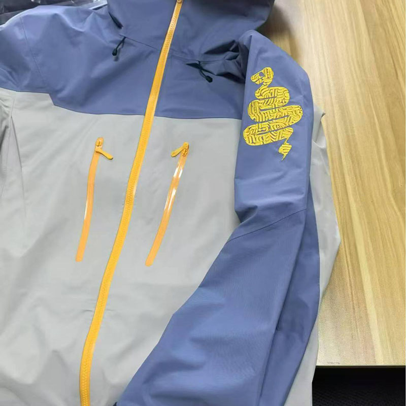 台州三门发货限定三层压胶全溢胶小鸟之家户外防水防风冲锋衣666