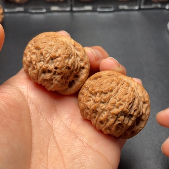 【闪购商品】把件文玩核桃血麒麟…………