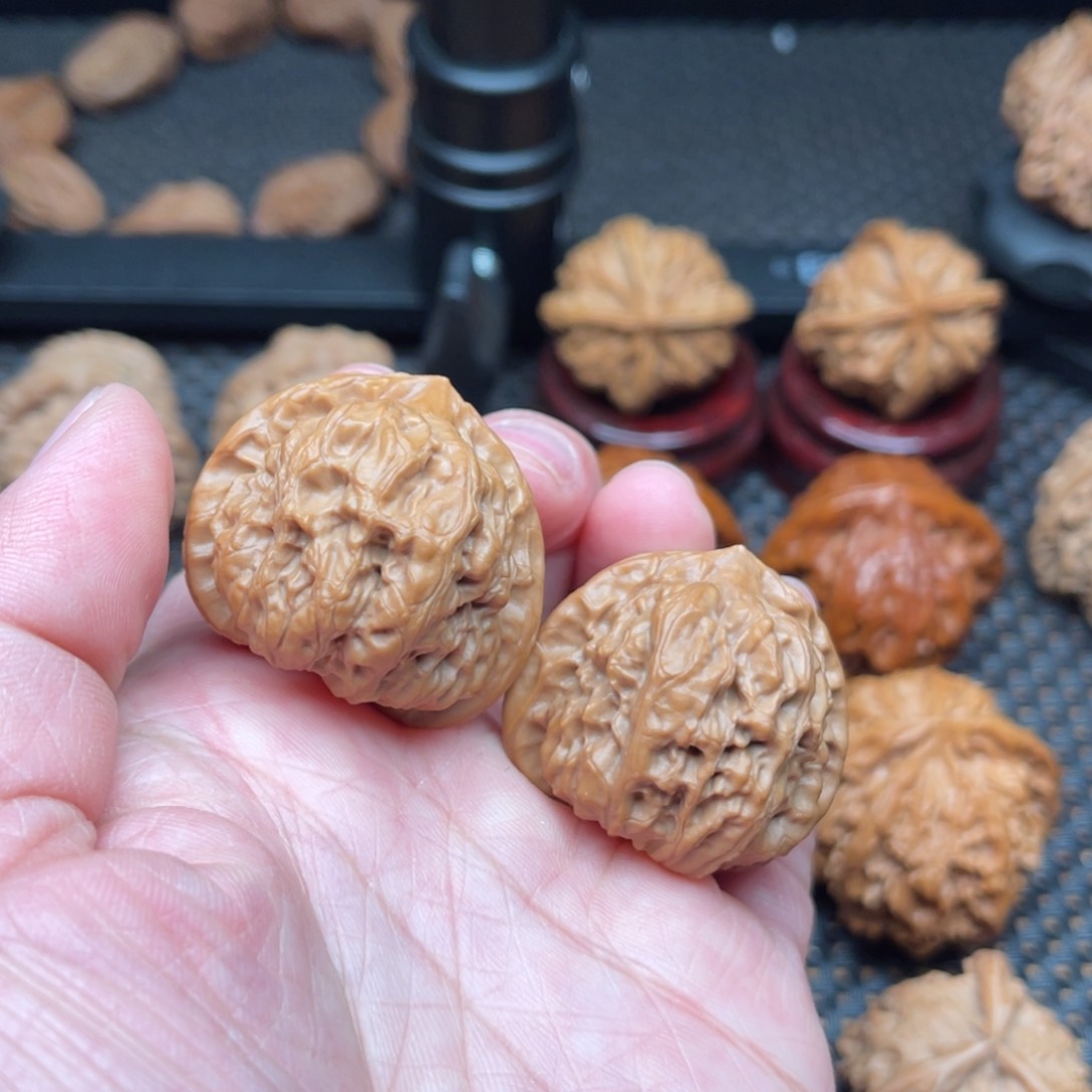 文玩核桃吊坠门头沟元宝37肚