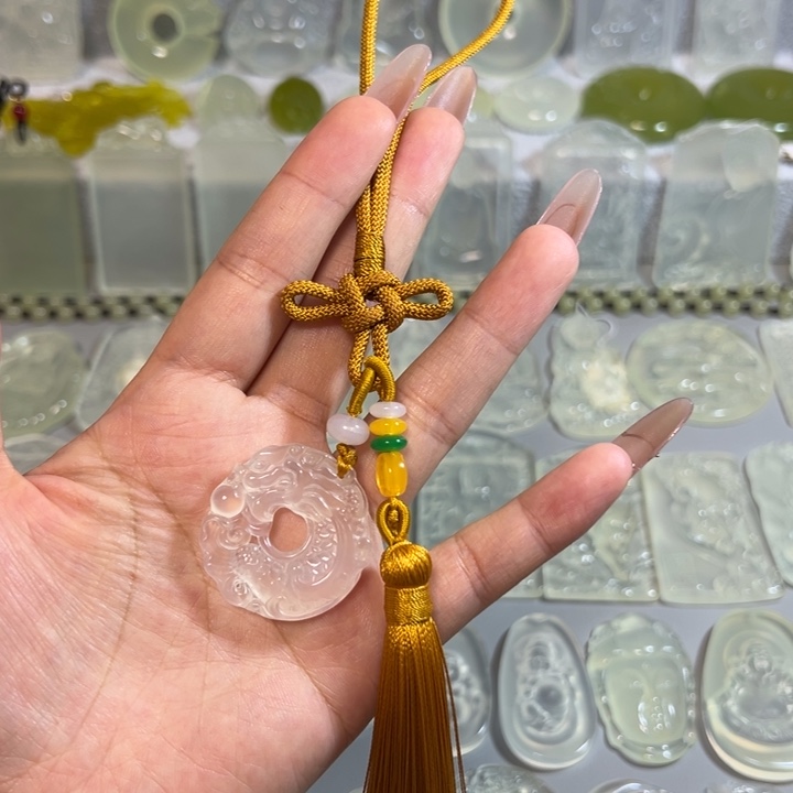 岫玉未镶嵌岫玉白冰挂件龙扣