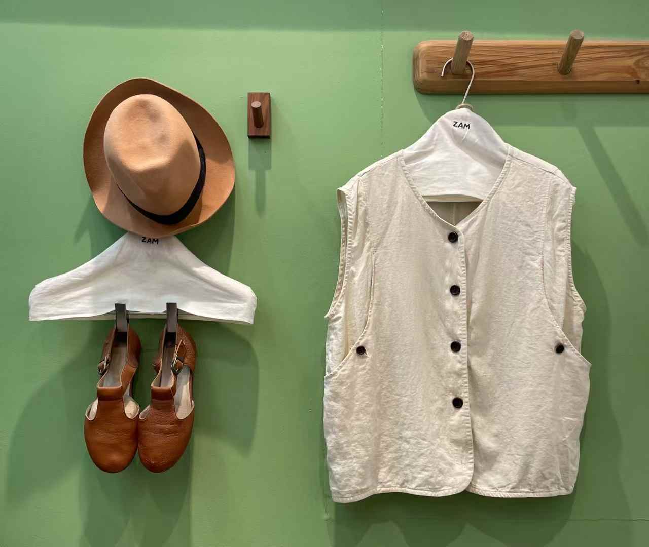 韩国正品/不支持退换/眼镜姐姐/棉麻马甲/0611