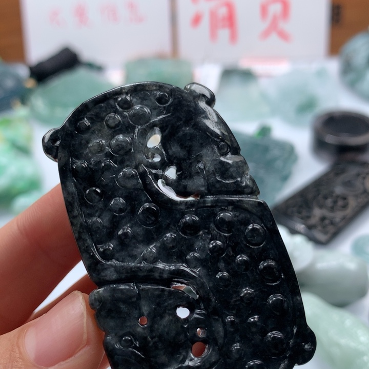 翡翠颈饰未镶嵌保真天然A货翡翠