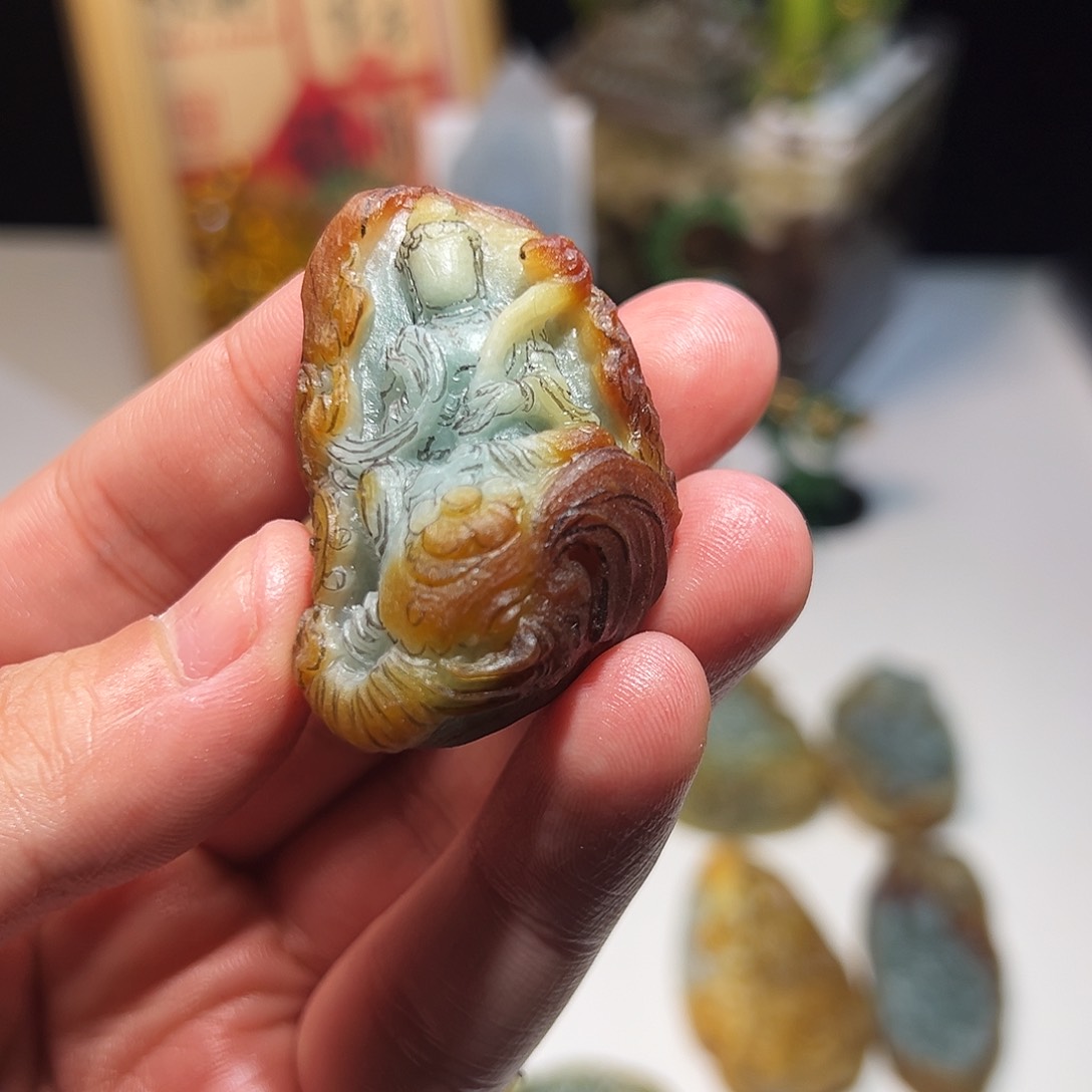 定制翡翠未镶嵌孤***山