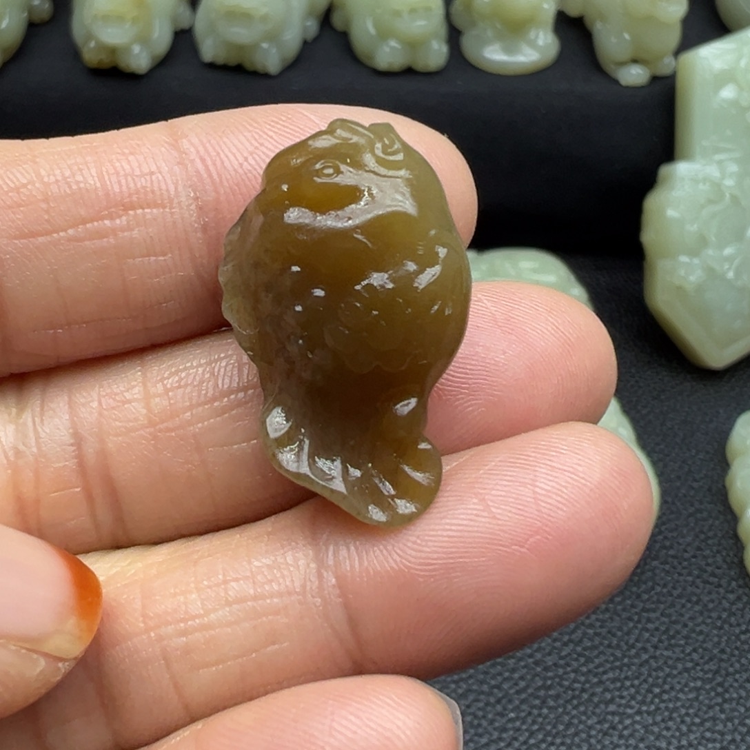和田玉（糖玉）未镶嵌吊坠(不含链)