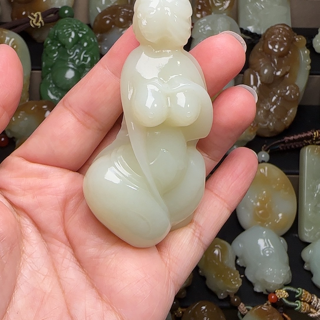 @***暢颈饰未镶嵌和田玉