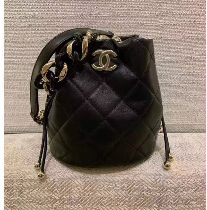 95新 Chanel/香奈儿 多多奢品/香奈儿22c亚克力手提水桶/98新