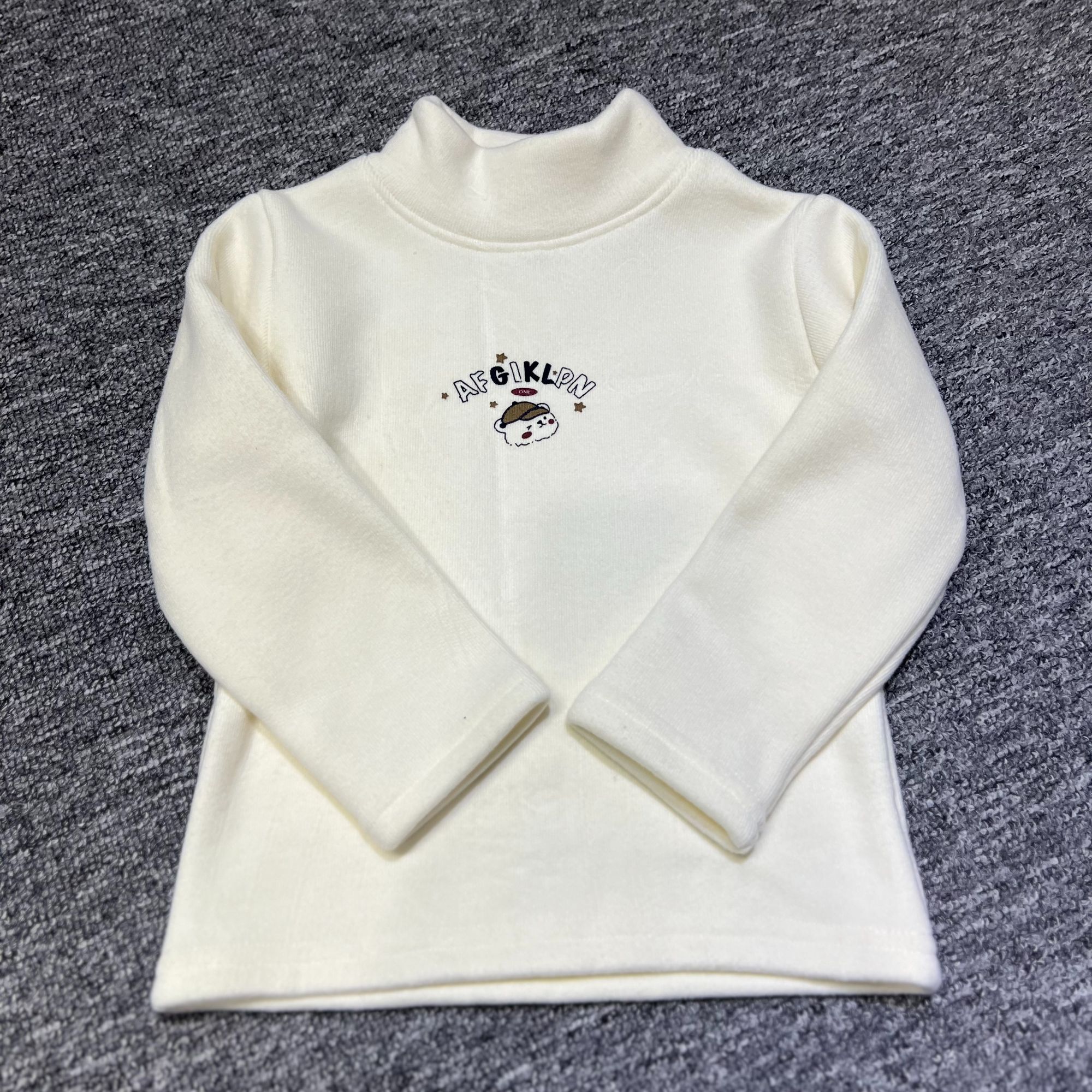 B21/B22 戴帽小熊加绒打底衫（实体店现货现发）