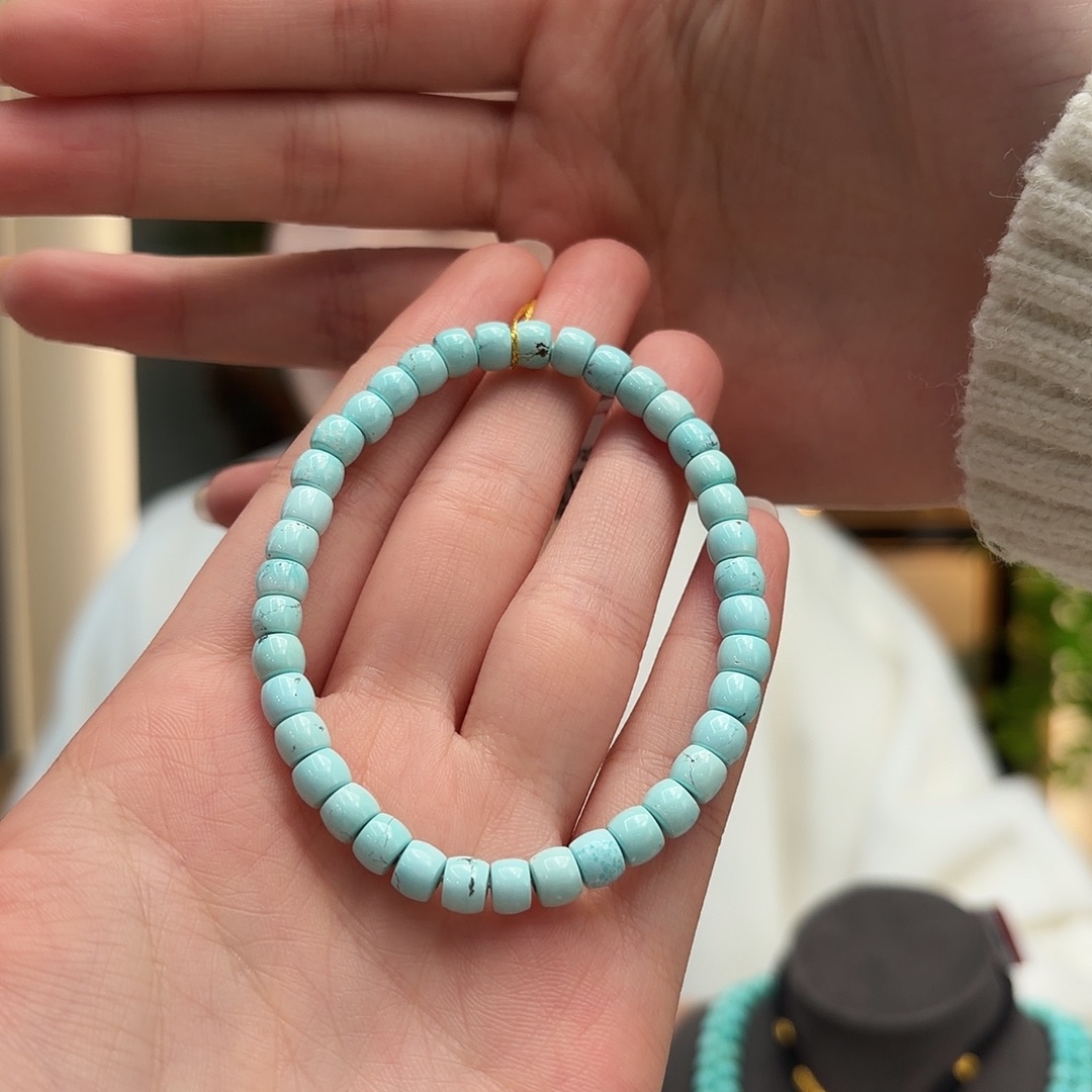 绿松石未镶嵌颈饰