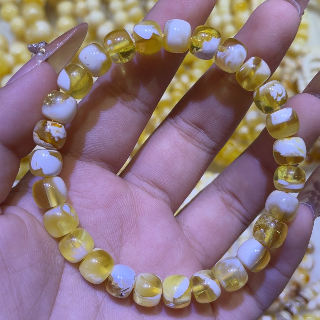 手绳琥珀未镶嵌8.3m