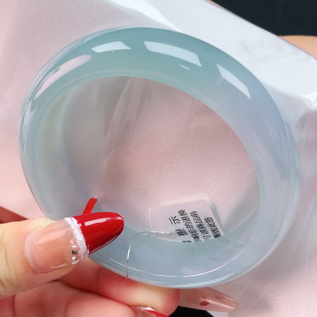 翡翠手镯未镶嵌56轮胎