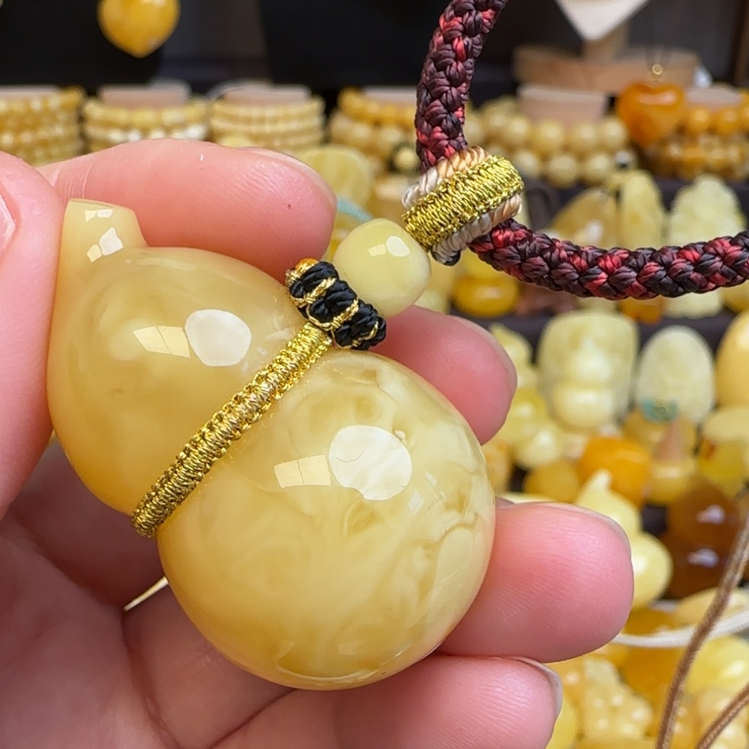 琥珀未镶嵌套链天然俄料溶洞妖花蜜蜡葫芦吊坠